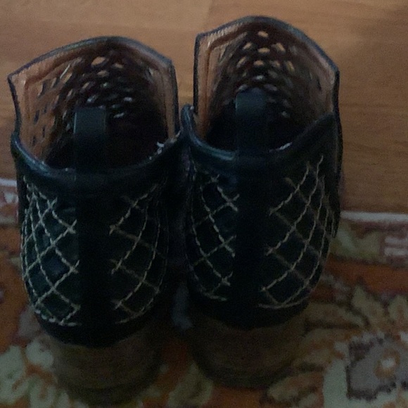 Jeffrey Campbell Black Booties - Picture 4 of 8